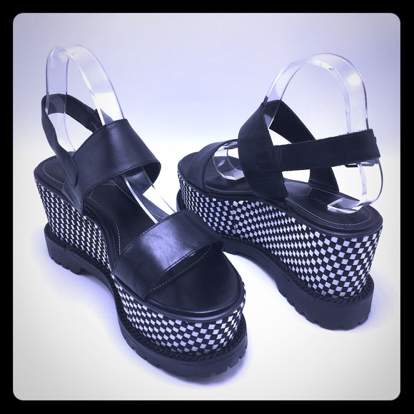 Kendall & Kylie Shoes - Kendall & Kylie Platform Sandals Size 9